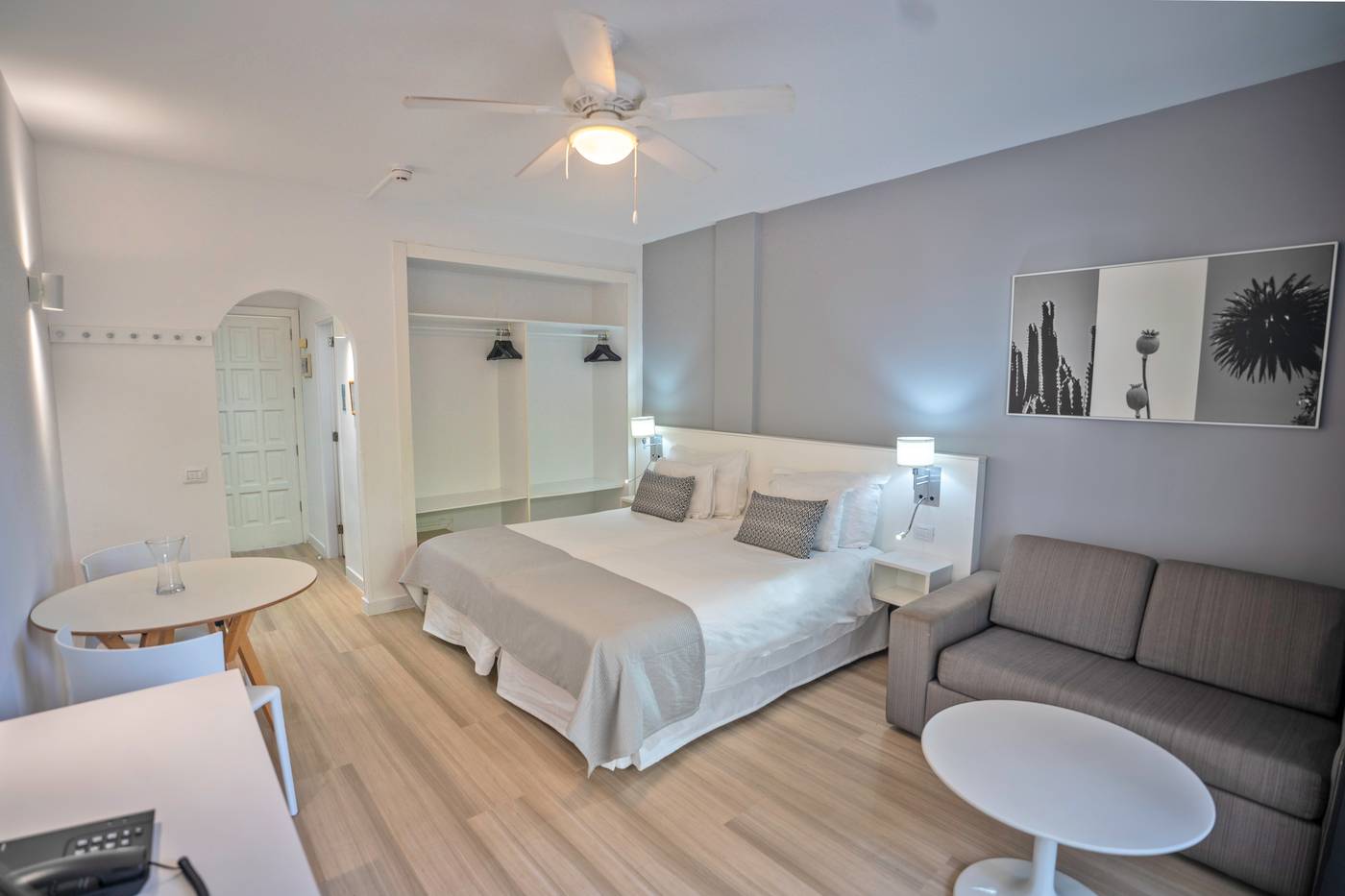 Coral-California-Room-13