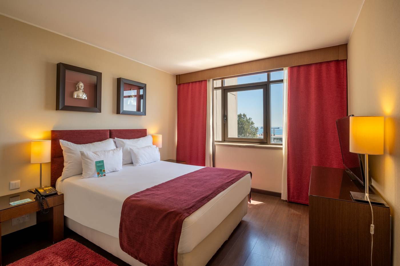 Vila-Gale-Village-Cascais-Room-5