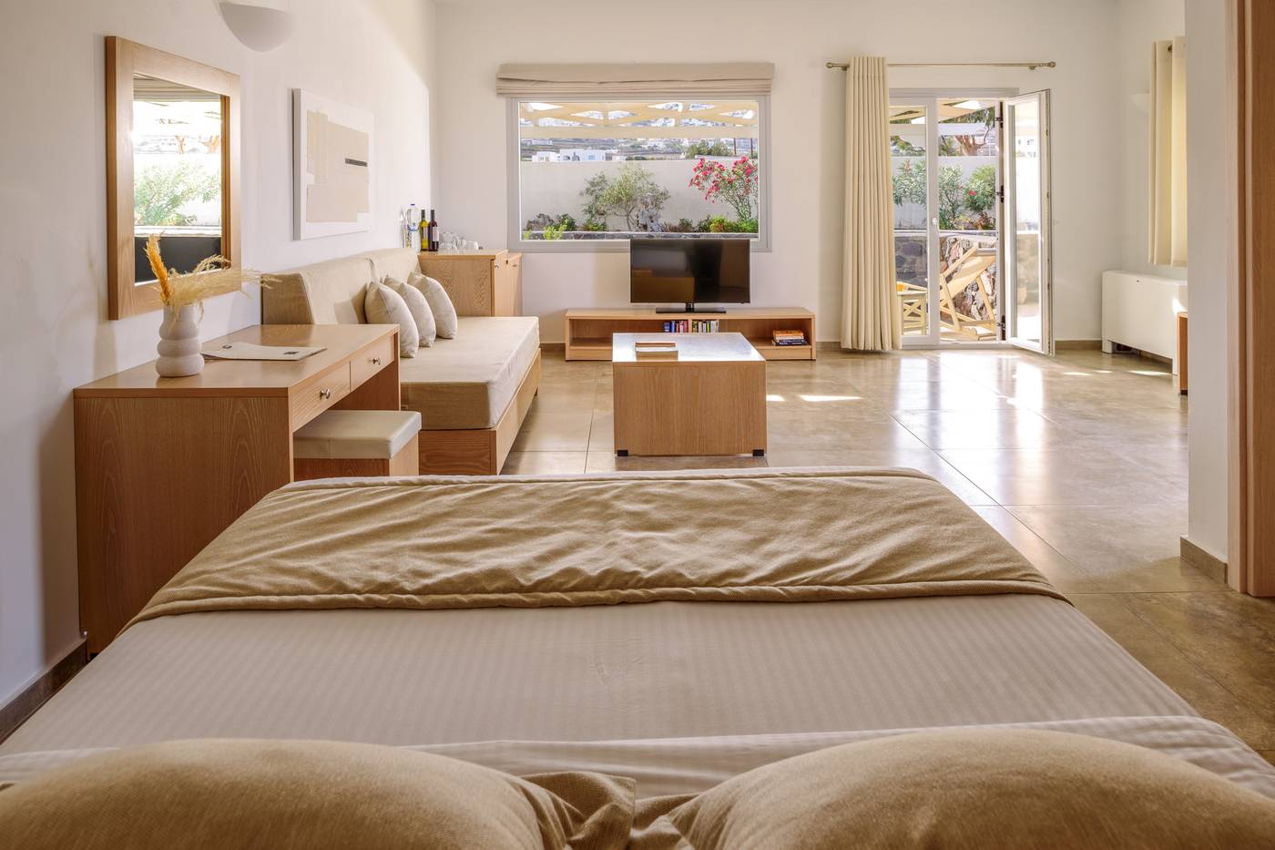 Aliter-Suites-Room-26