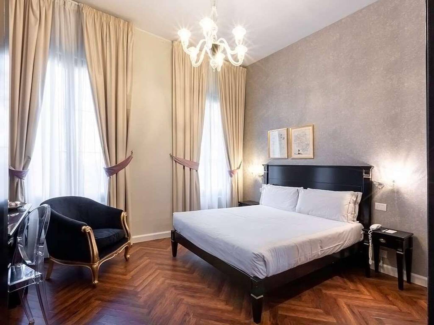 Sonder-Salute-Palace-Room-27