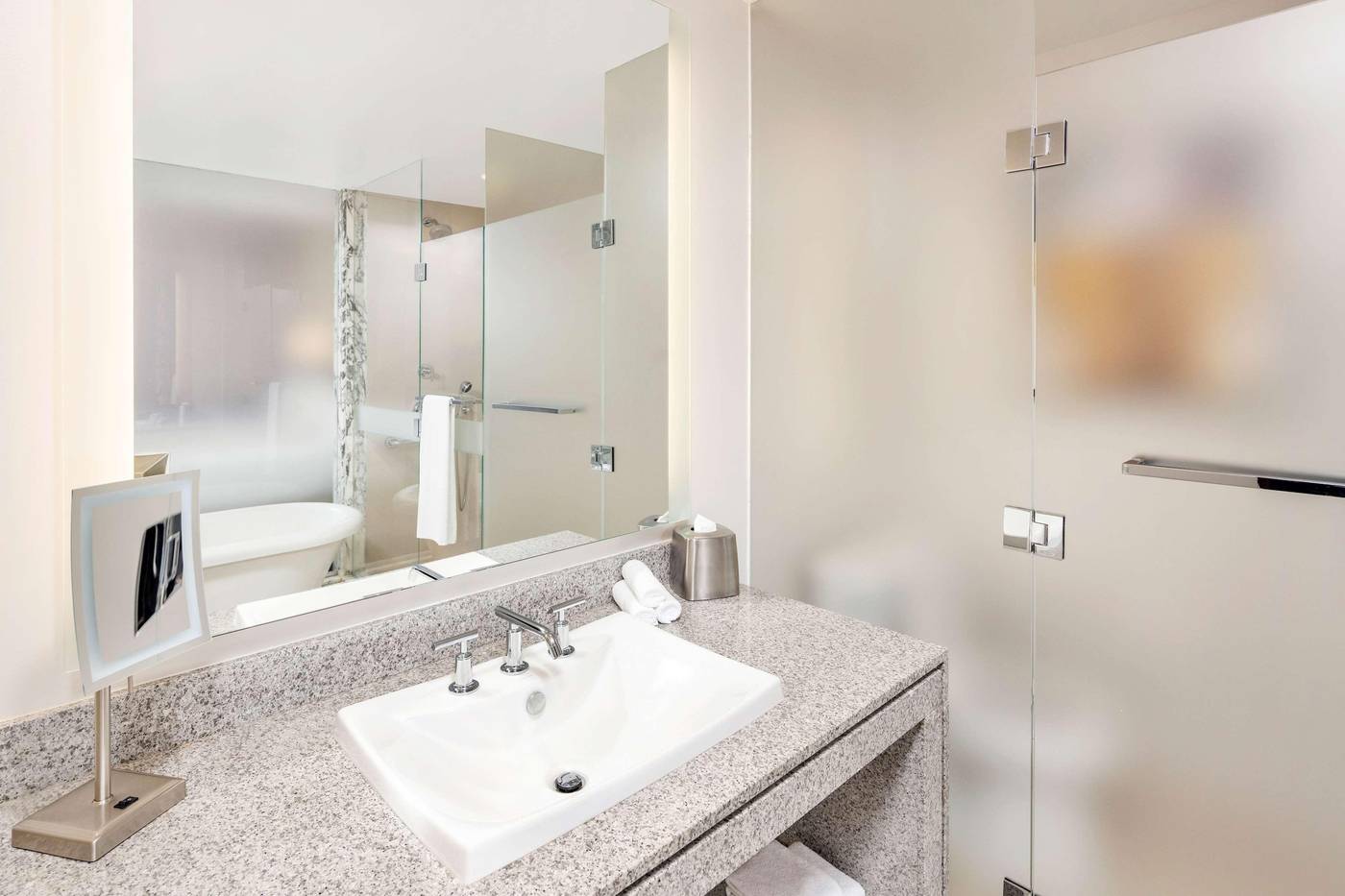 Hilton-Club-West-57th-Street-New-York-Room-37