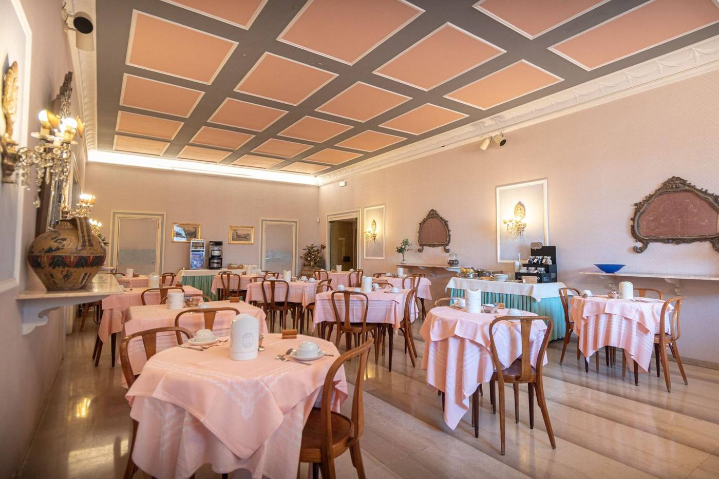 Umbra-Italy-ASSISI -Restaurant-6