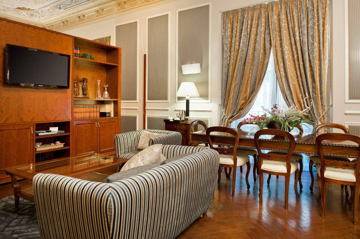 Catalonia-las-Cortes-Room-22