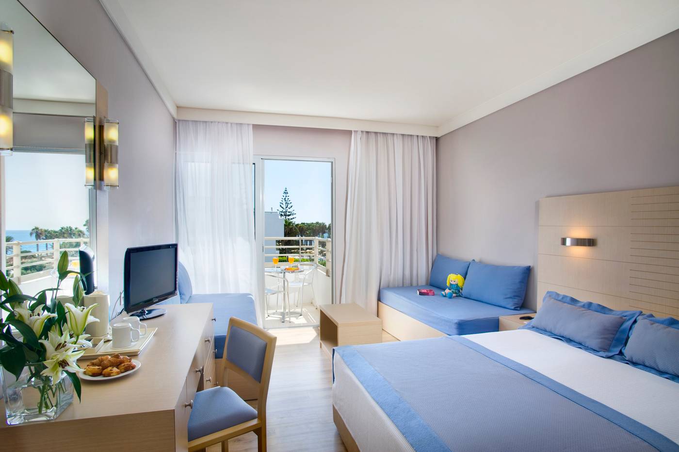Louis-Ledra-Beach-Room-13