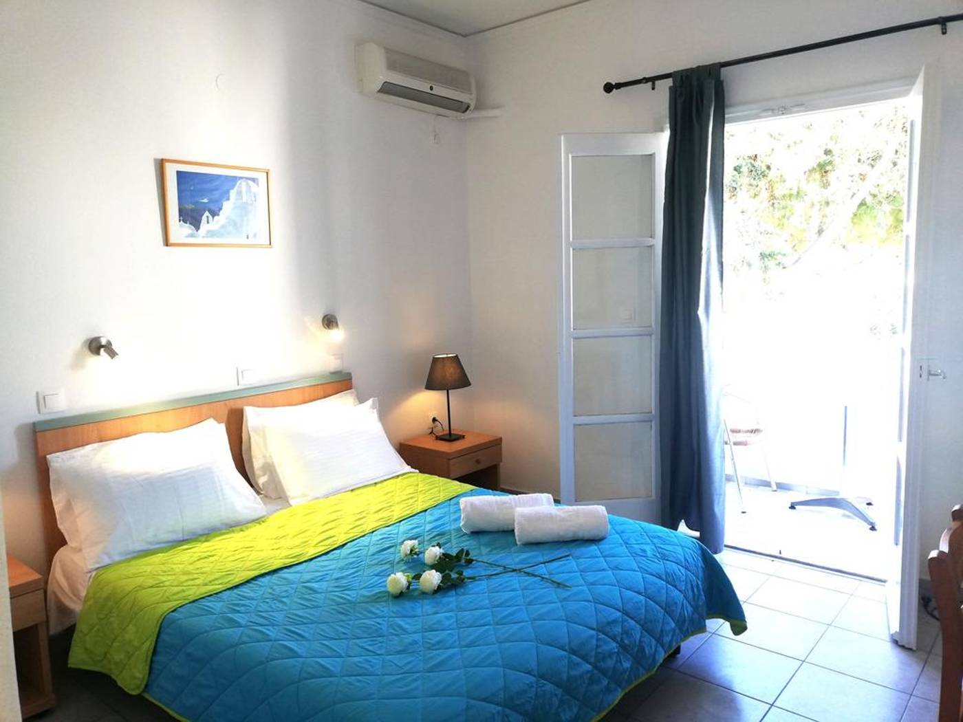 Villa-Kamari-Star-General-view-10