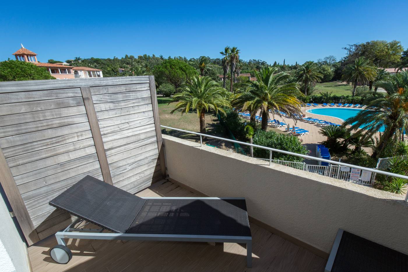 SOWELL-HOTELS-Saint-Tropez-Room-12