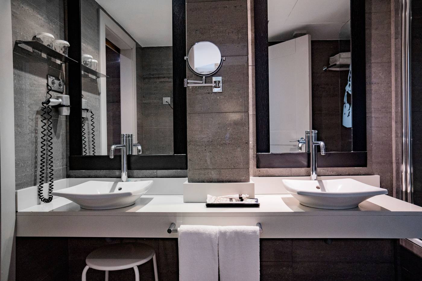 Hotel-Meninas-Room-48