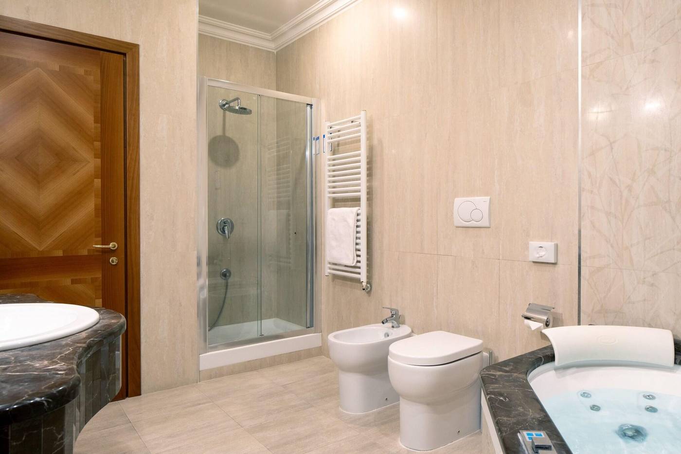 Hotel-Montecarlo-Room-15