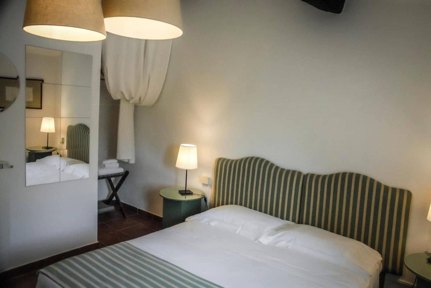 Villa-Vistarenni-Room-26