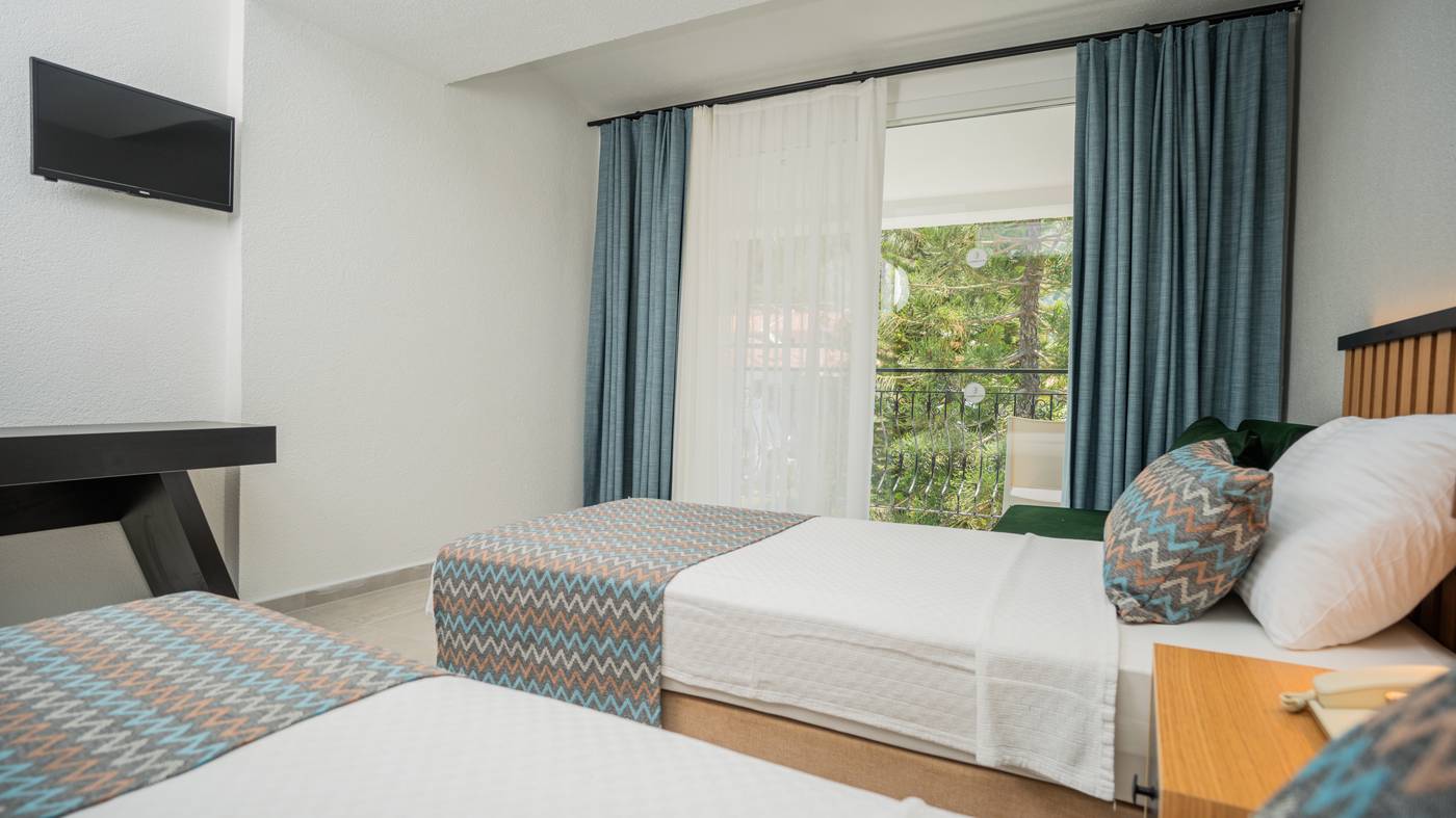 Hotel-Karbel-Sun-Room-37