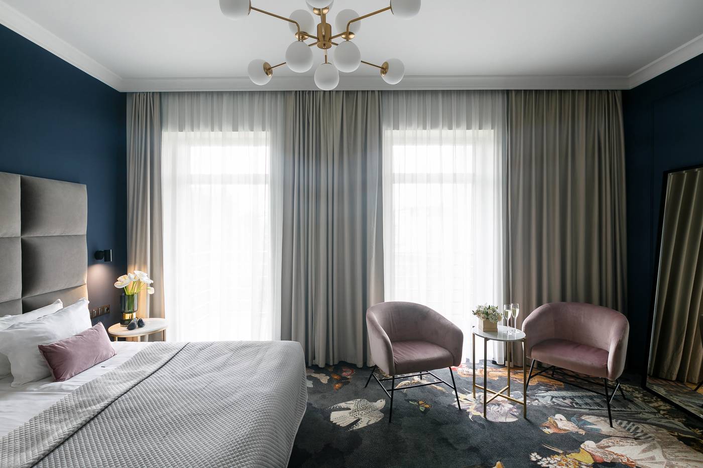 Queen-Boutique-Hotel-Room-25