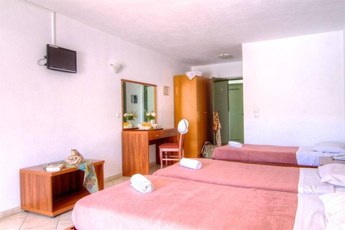 Xidas-Garden-Room-16