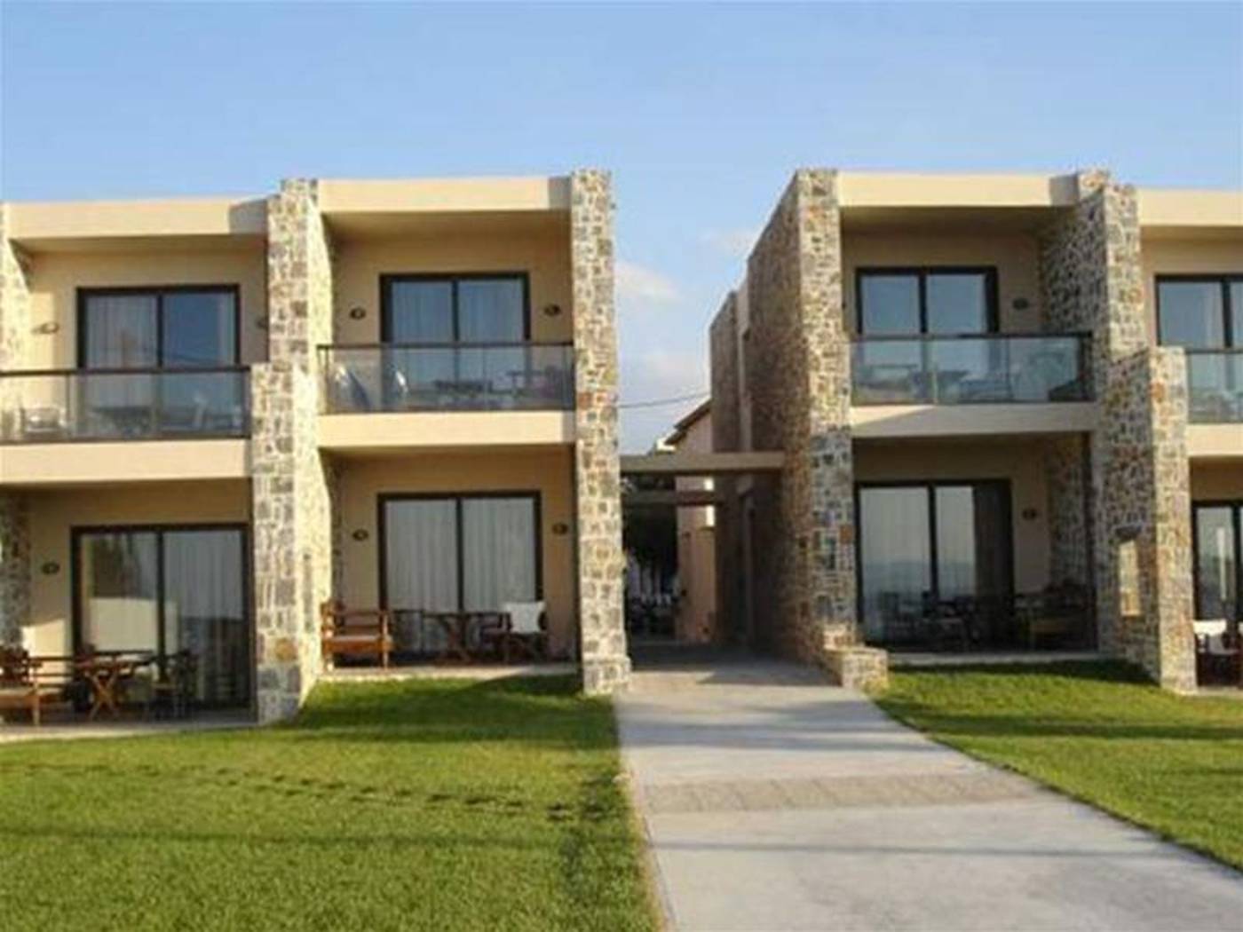 Kritzas-Beach---Bungalows-General-view-23