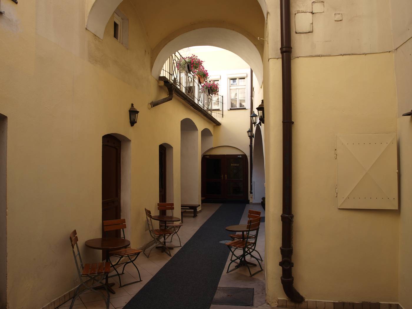 King-George-Hotel-Restaurant-4