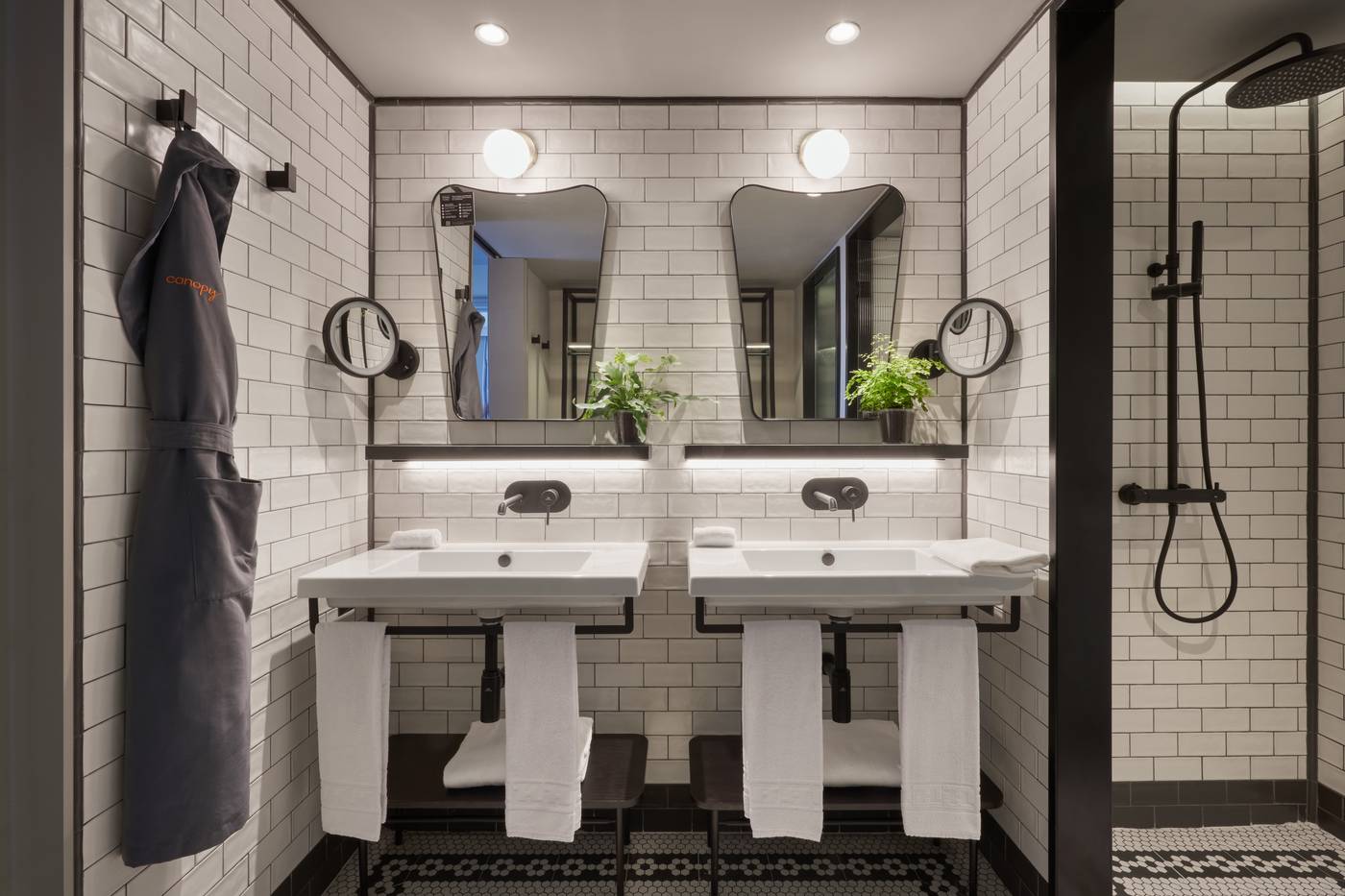 Canopy-by-Hilton-Madrid-Castellana-Room-50