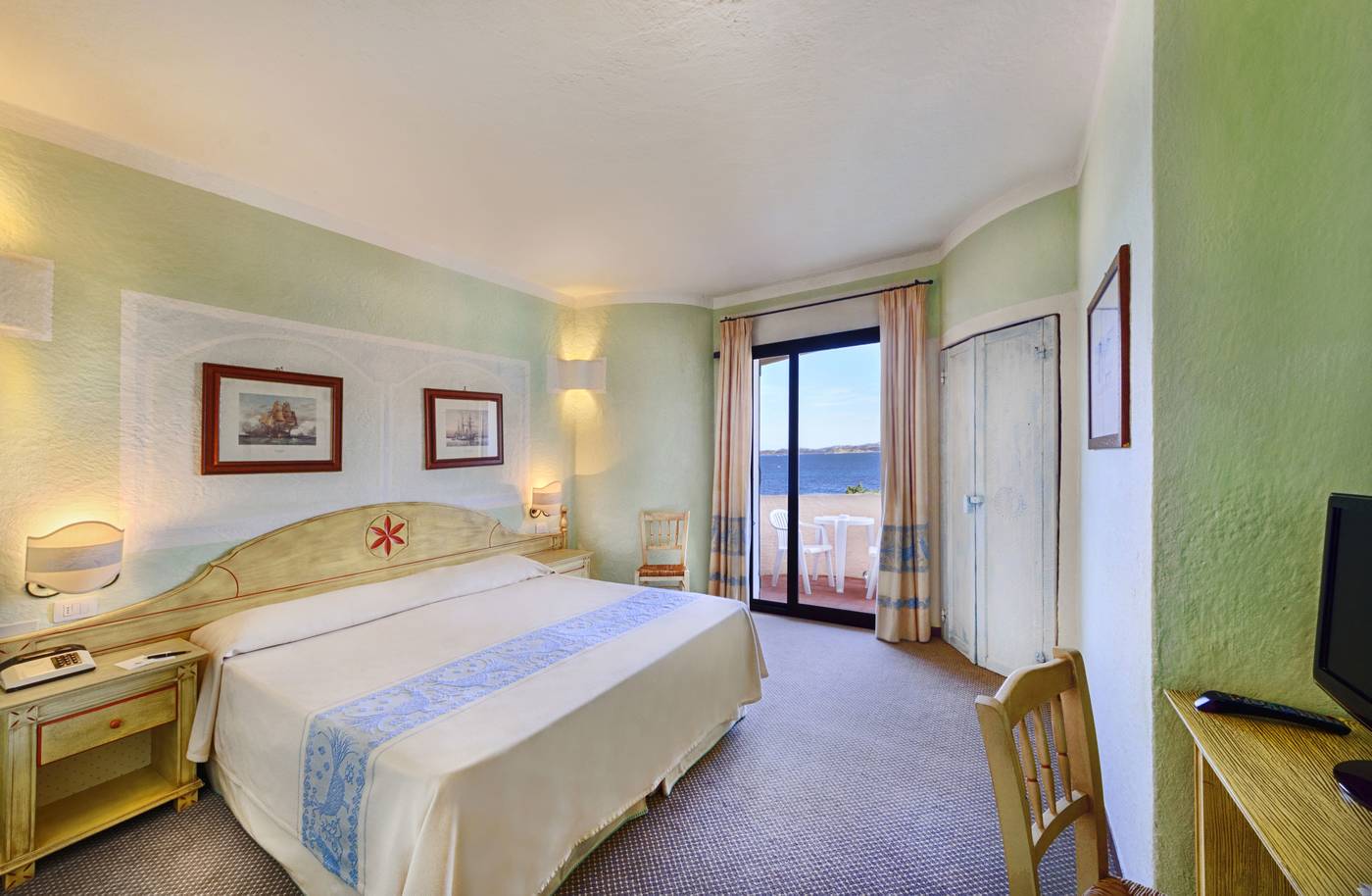 Grand-Hotel-Smeraldo-Beach-Room-10