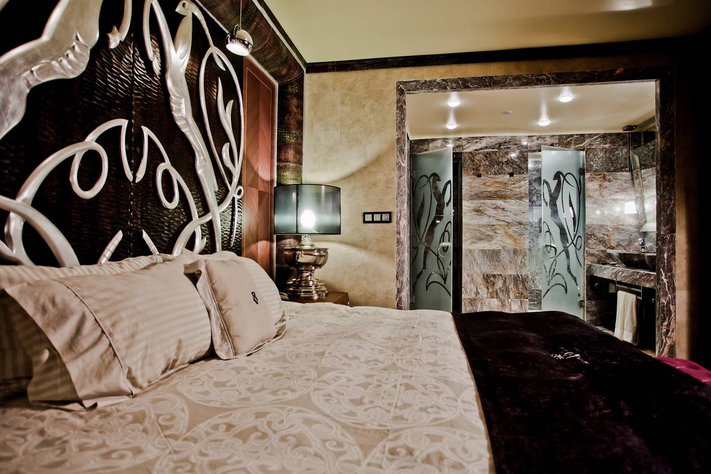 Royal-Castle-Room-24