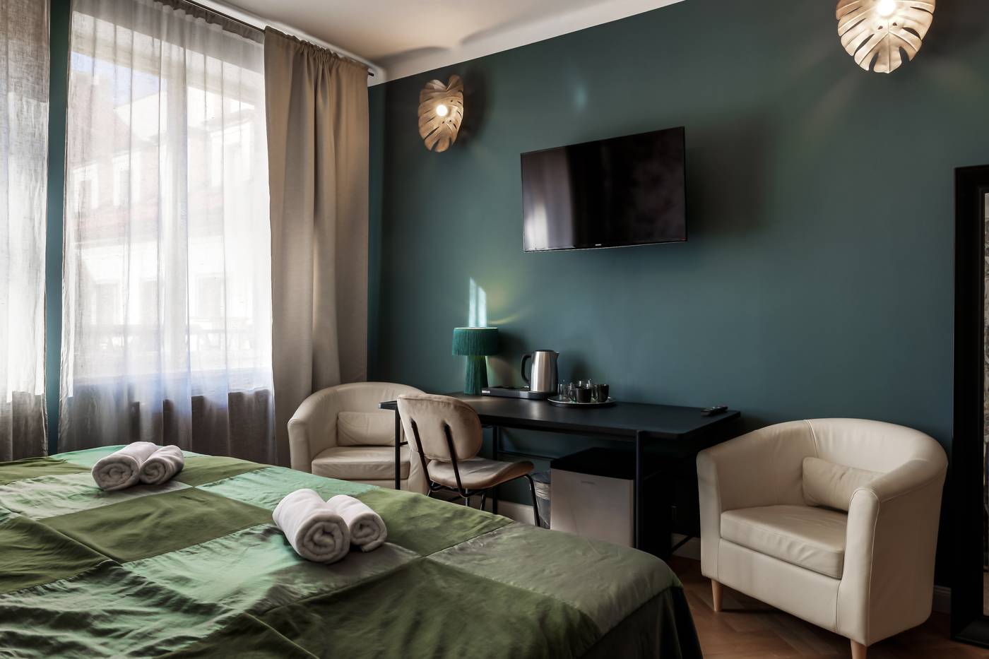 Louren---The-Bridge-Inn-Room-9