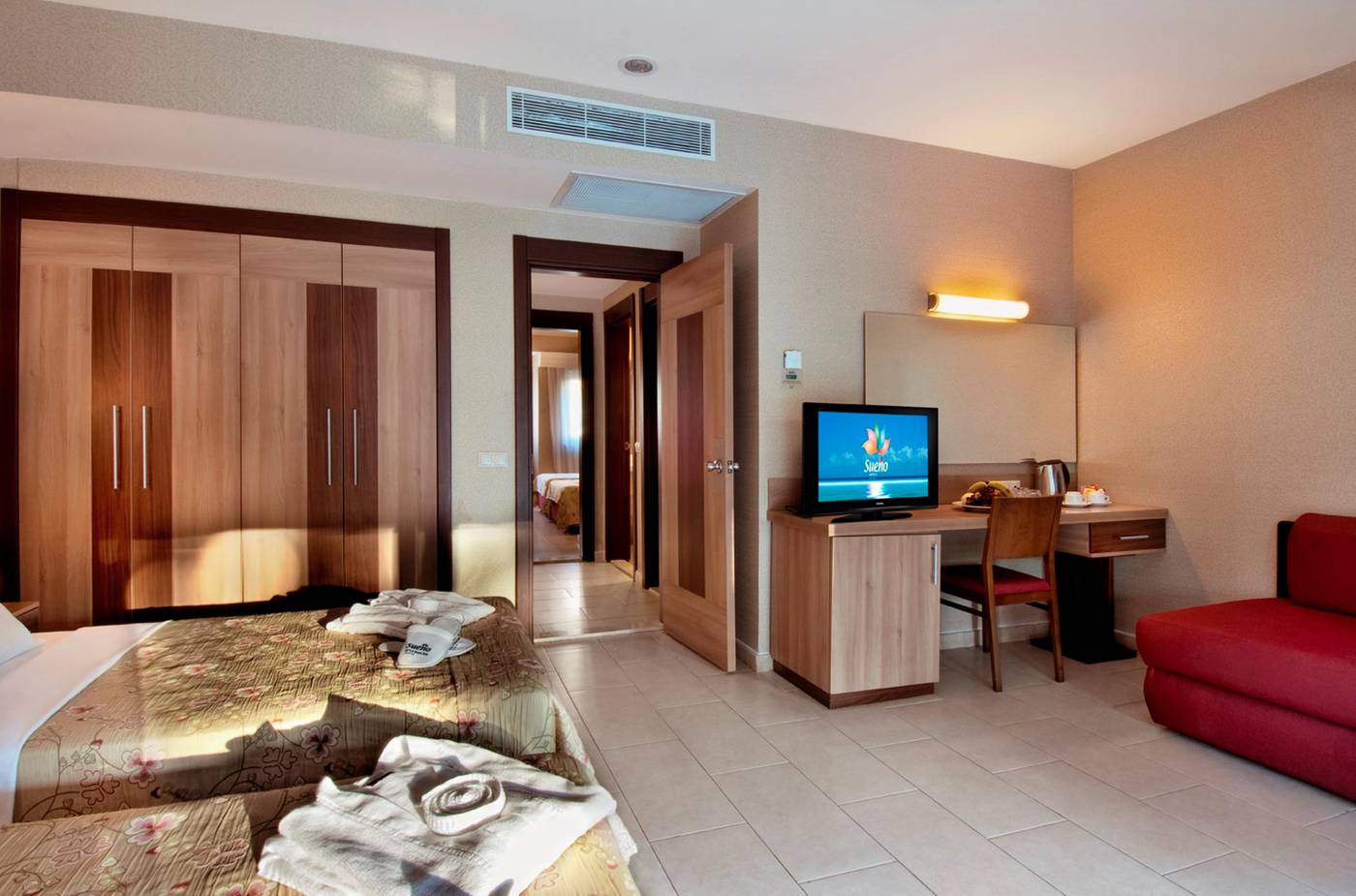 Sueno-Hotels-Beach-Side-Room-32