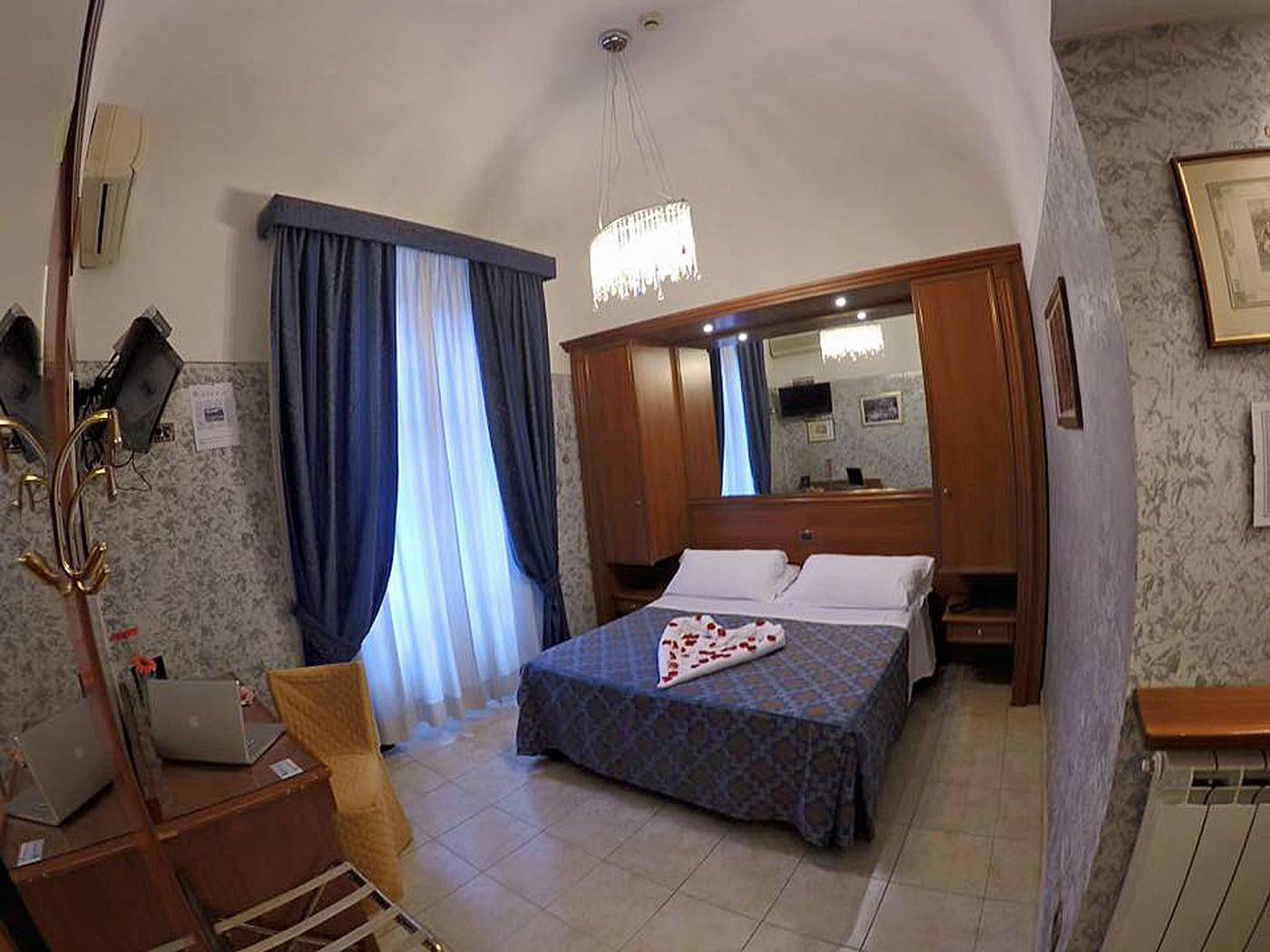 Assisi-Room-22