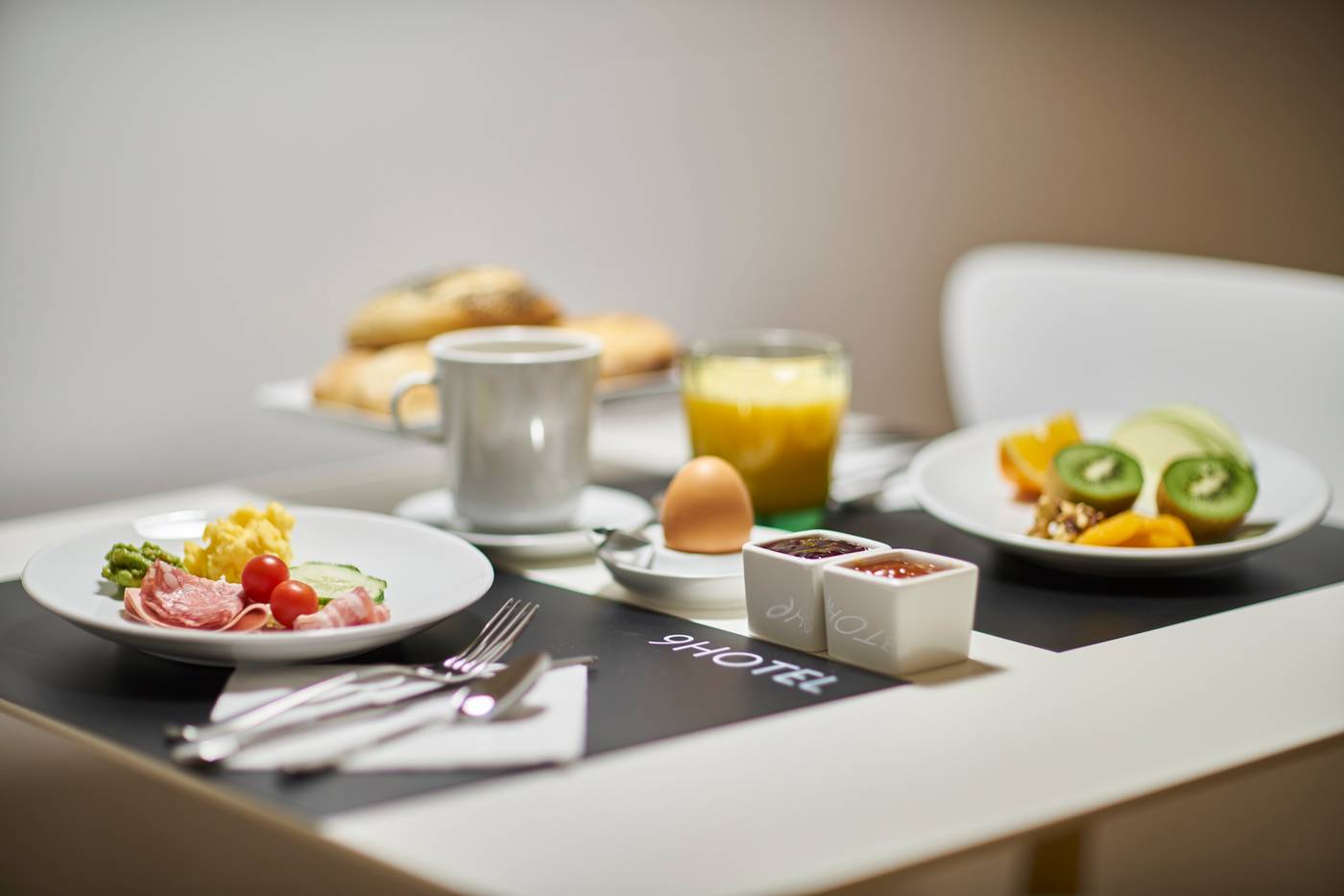 9hotel-Republique-Restaurant-47