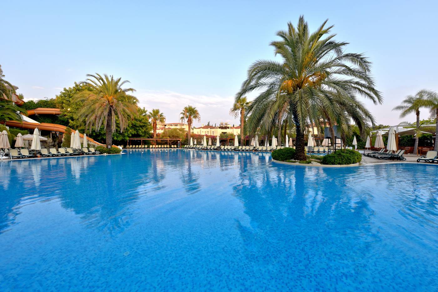 Side-Star-Elegance-Pool-4