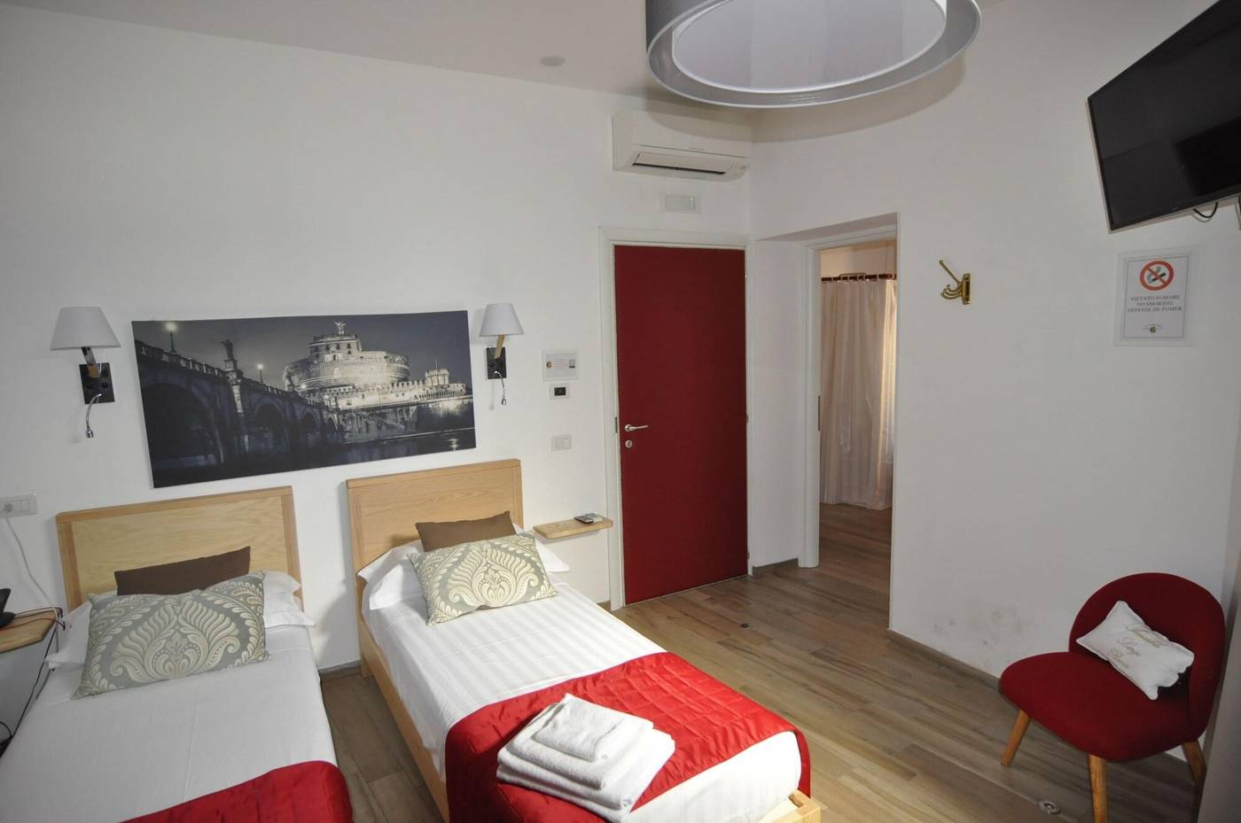 Flatinrome-Trastevere-Deluxe-Rooms-Room-22