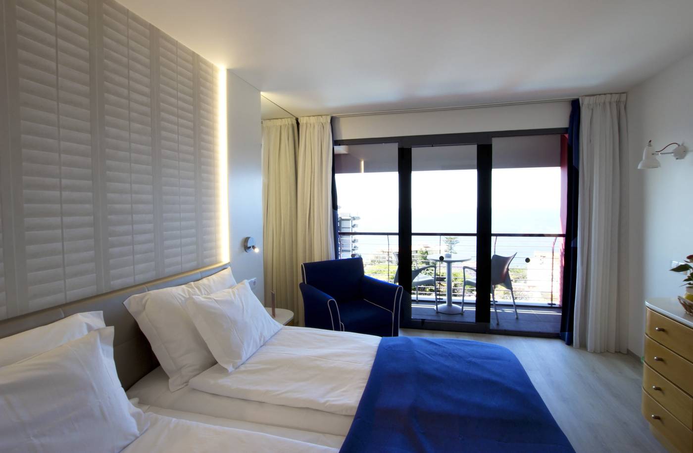 The-Views-Monumental-Room-31