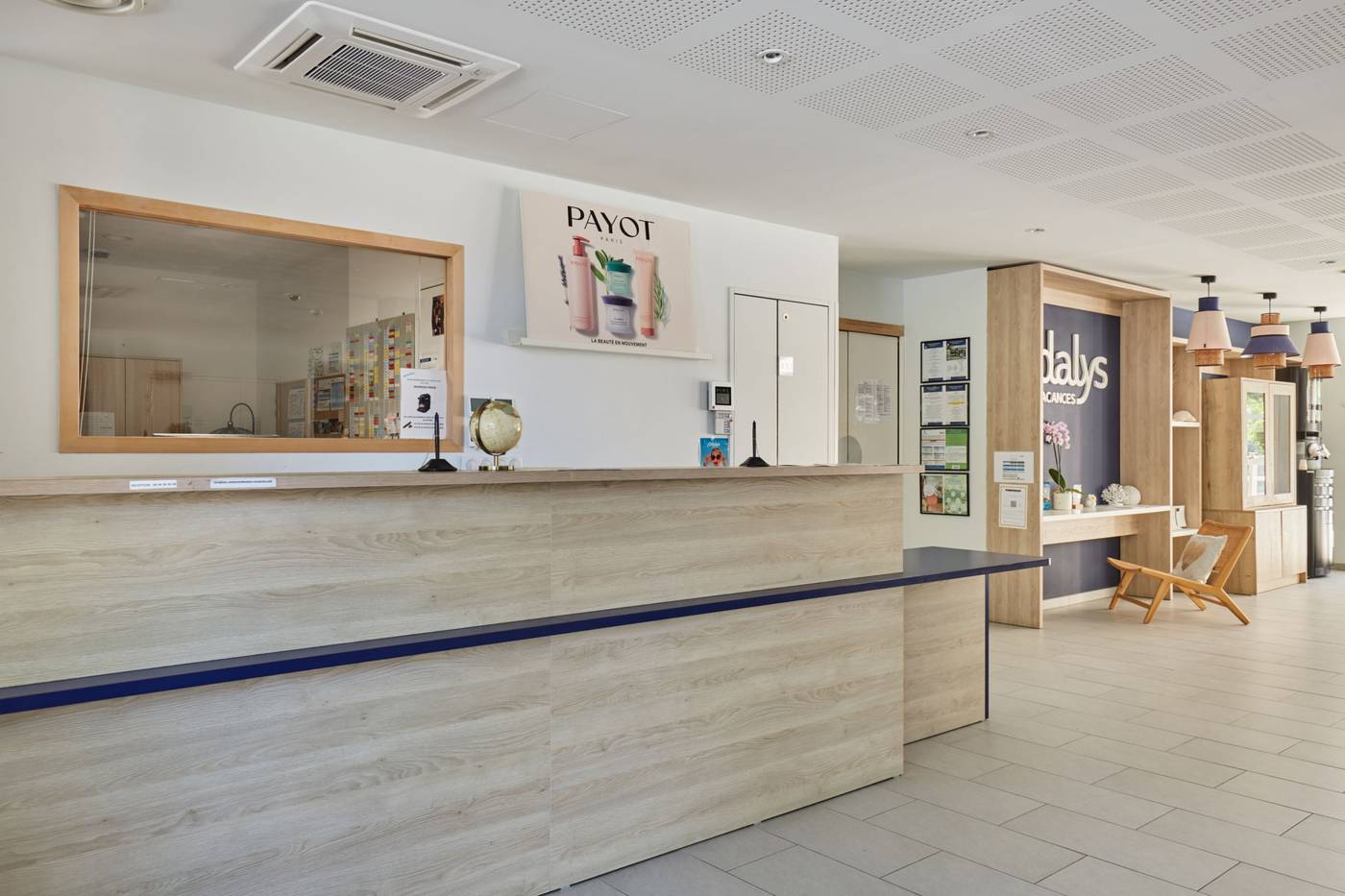 Residence-Prestige-Odalys-Les-Canissons-Lobby-54