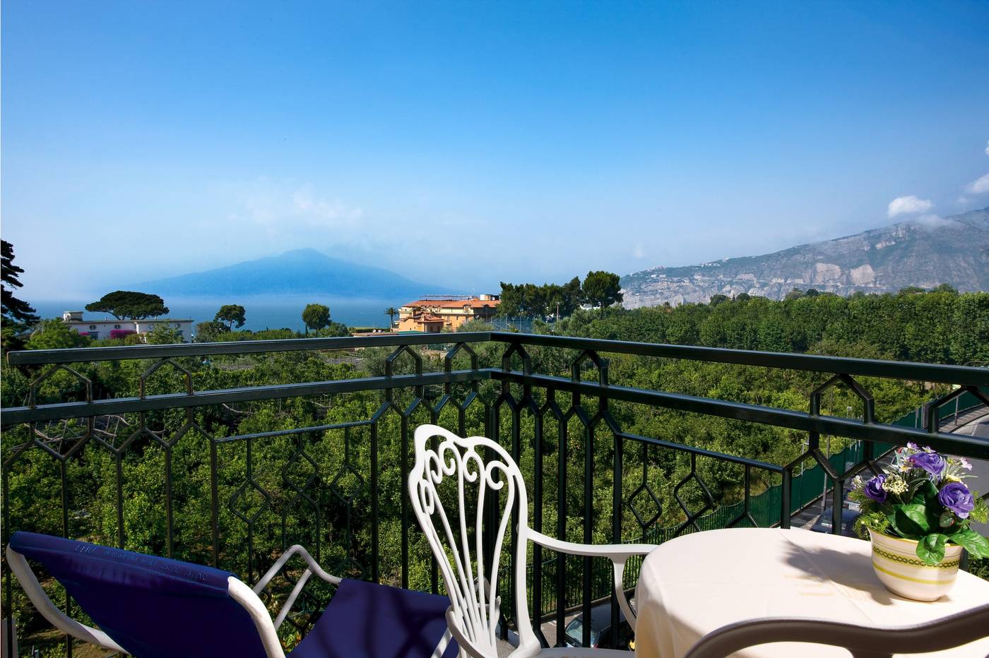 Grand-Hotel-de-la-Ville-Room-1