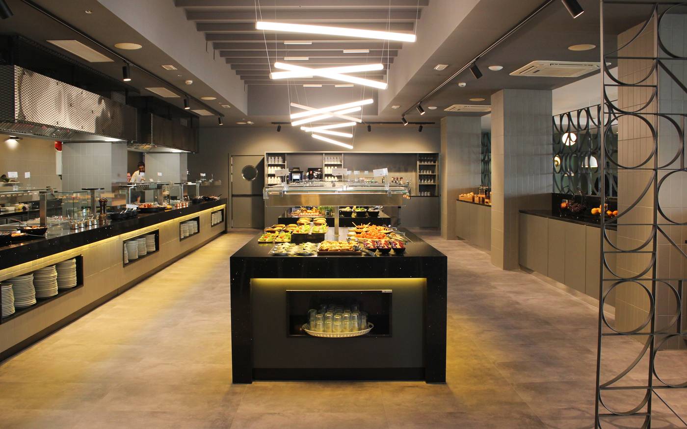 Coral-Suites---Spa---Adults-Only-Restaurant-47