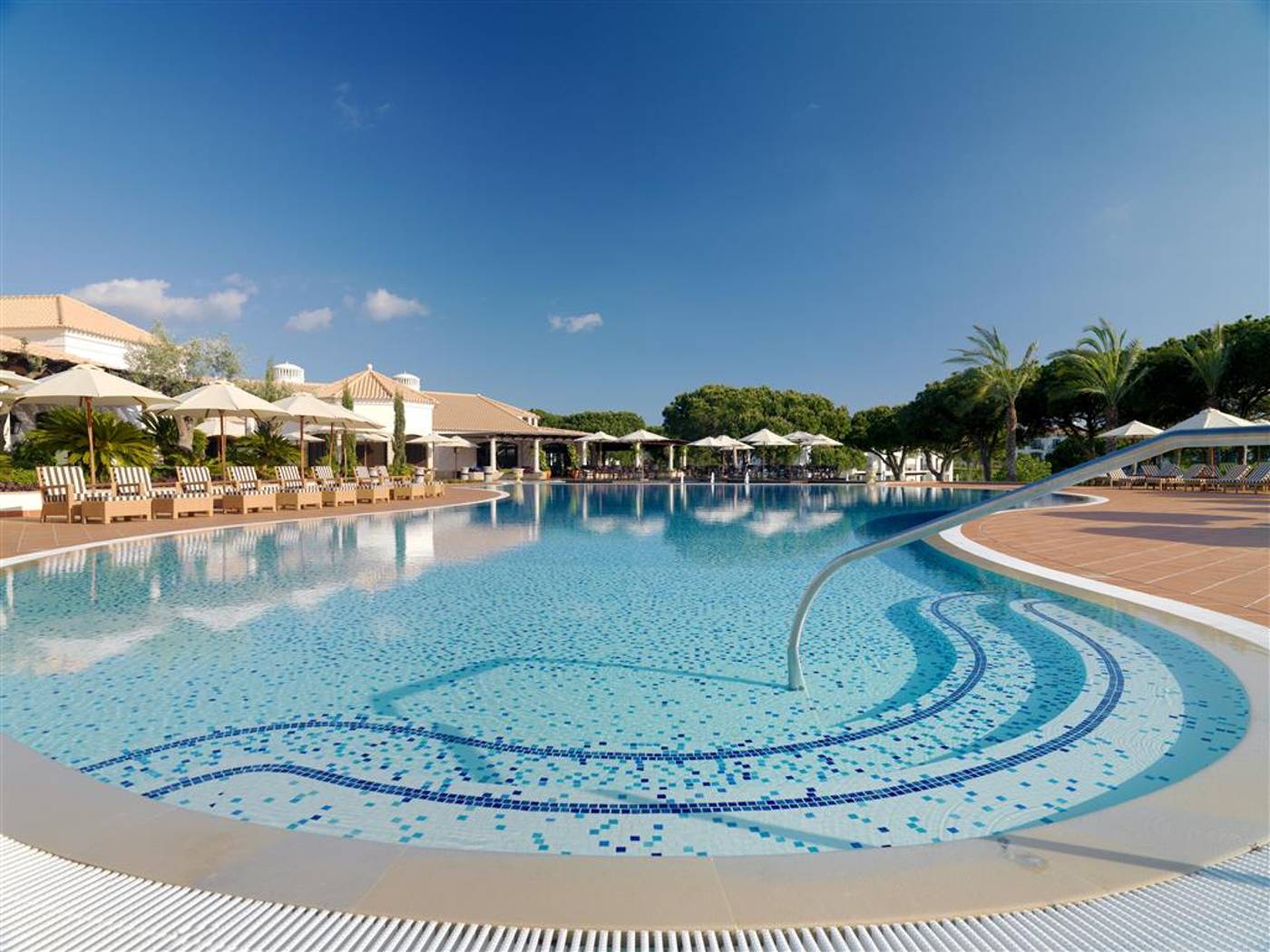 Pine-Cliffs-Residence-General-view-3