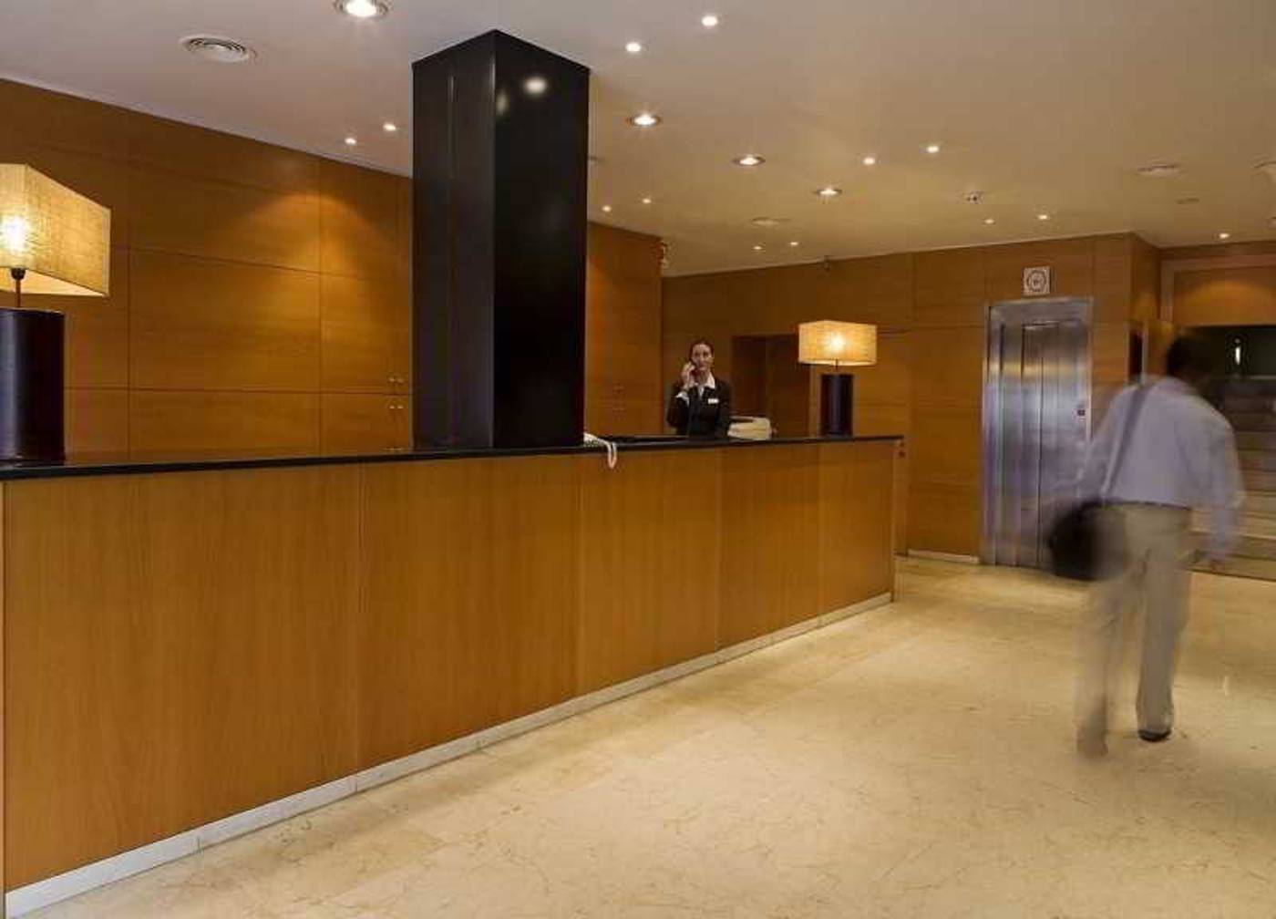 Zenit-Malaga-Lobby-23