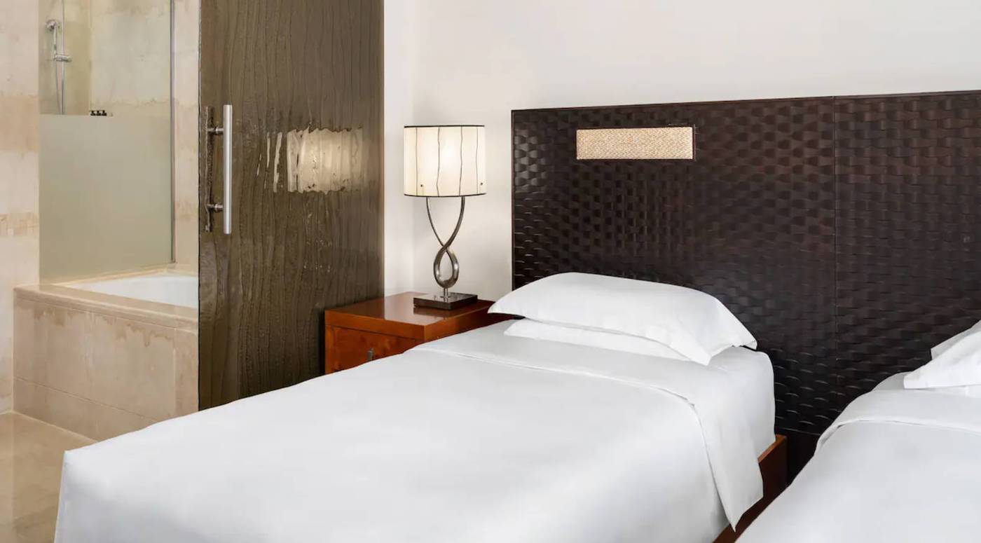 Grand-Hyatt-Doha-Hotel---Villas-Room-43