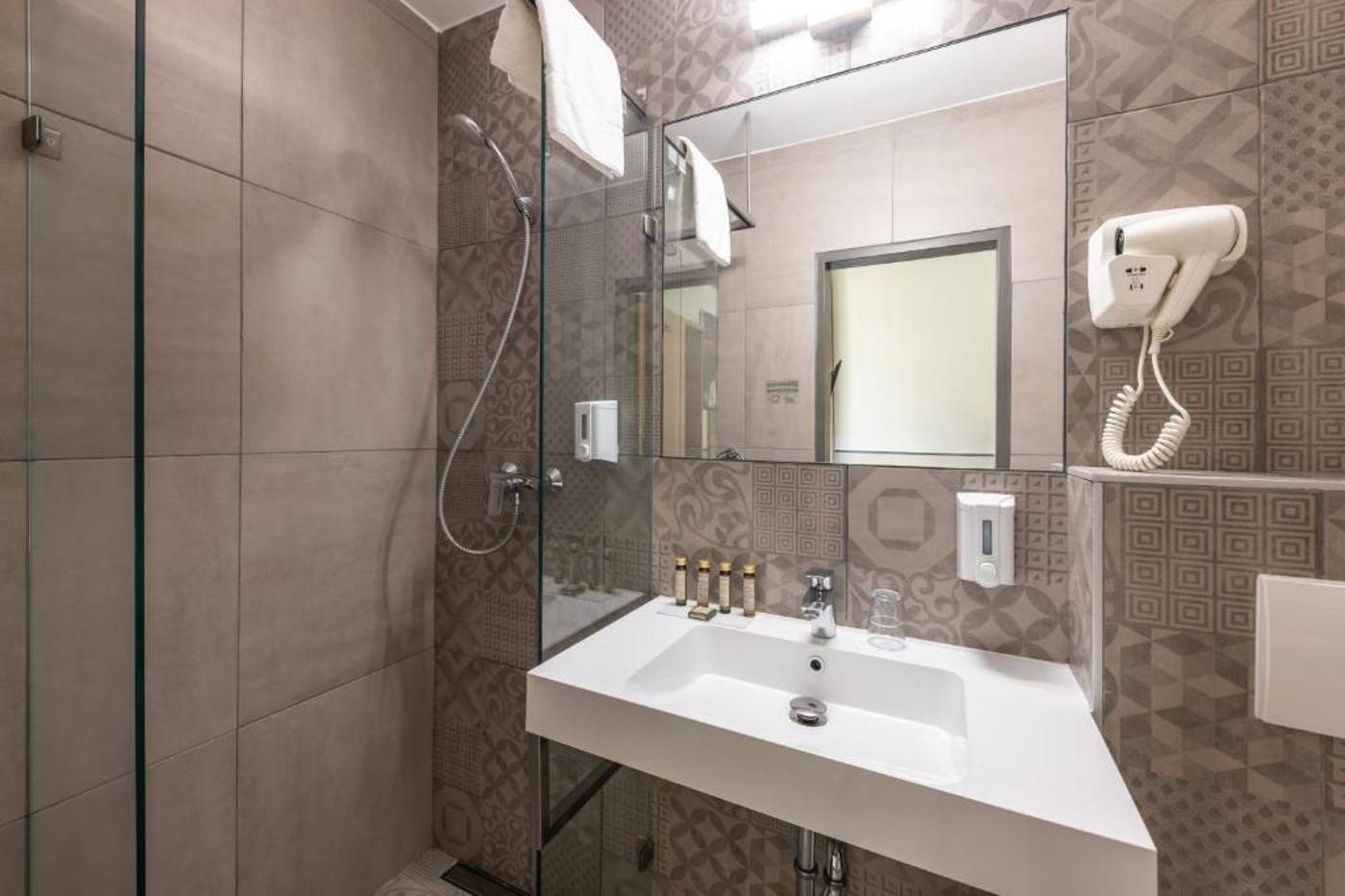 City-Hotel-Ring-Room-18