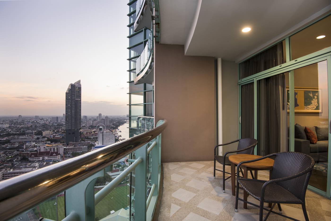 Chatrium-Hotel-Riverside-Bangkok-Room-4