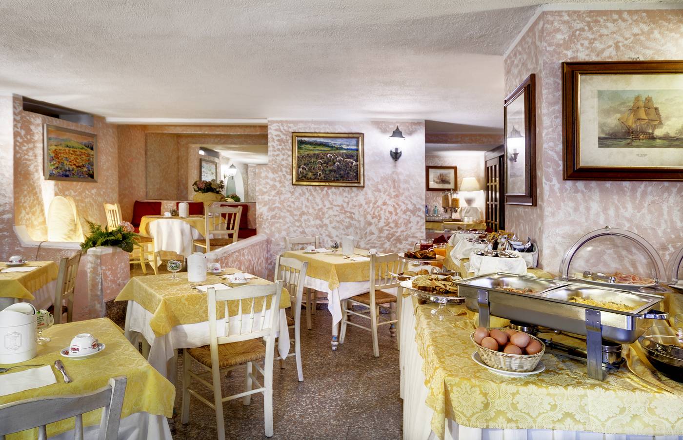 Colonna-Palace-Hotel-Mediterrano-Restaurant-10
