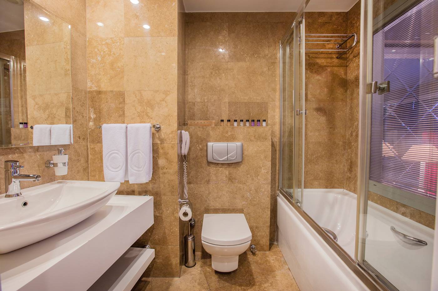 Charisma-De-luxe-Room-26