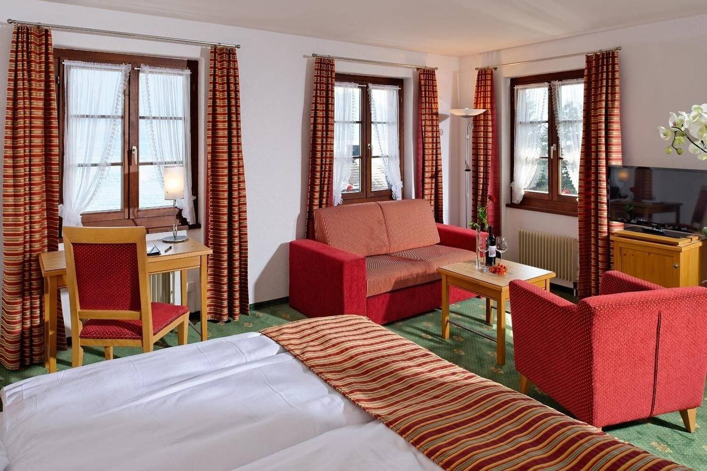See & Wellnesshotel Gerbi-Switzerland-WEGGIS-Room-10