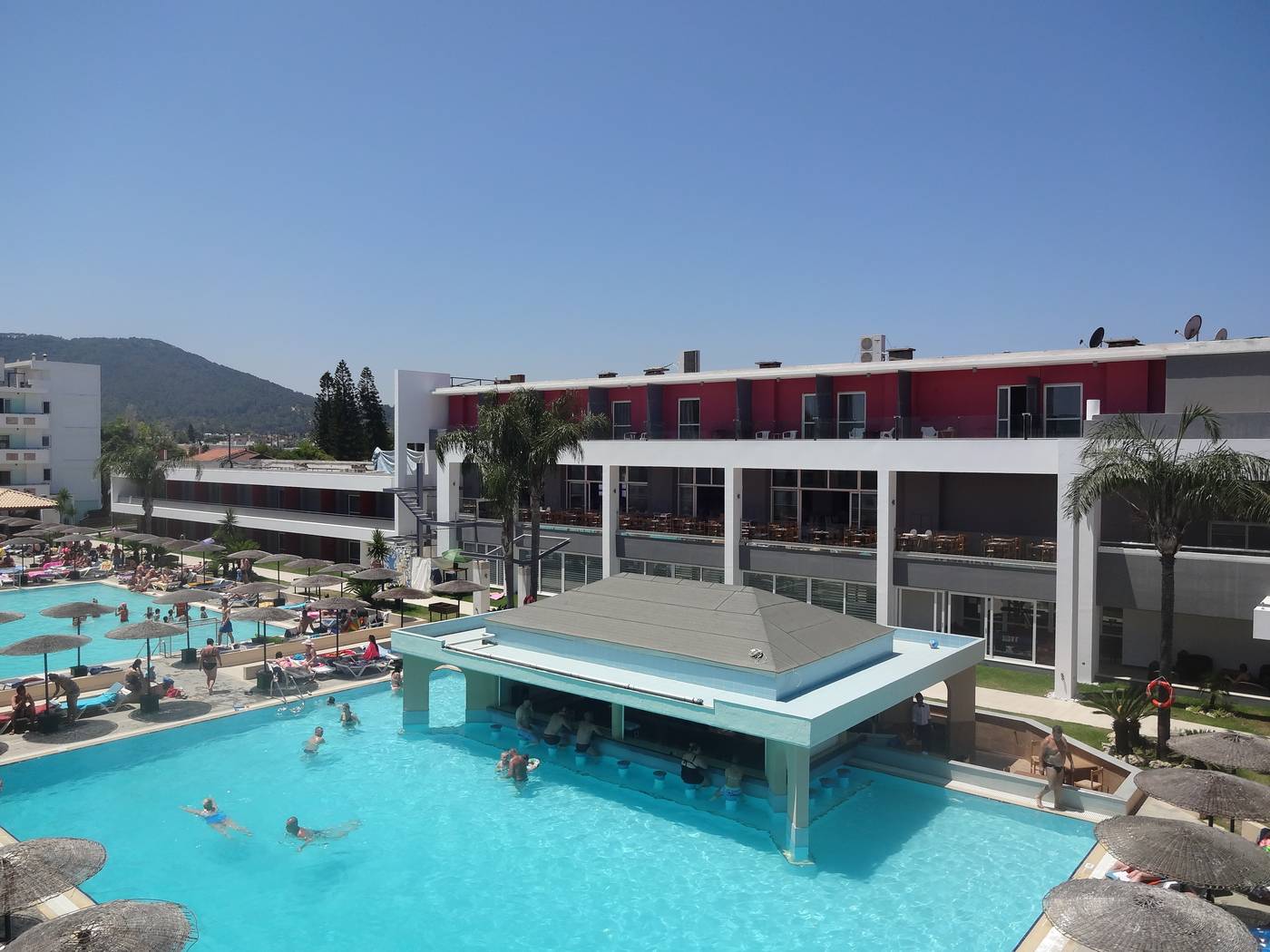 Dodeca-Sea-Resort-Pool-10