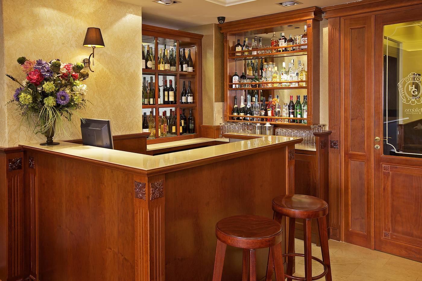 Gold-Hotel-Budapest-Bar-6