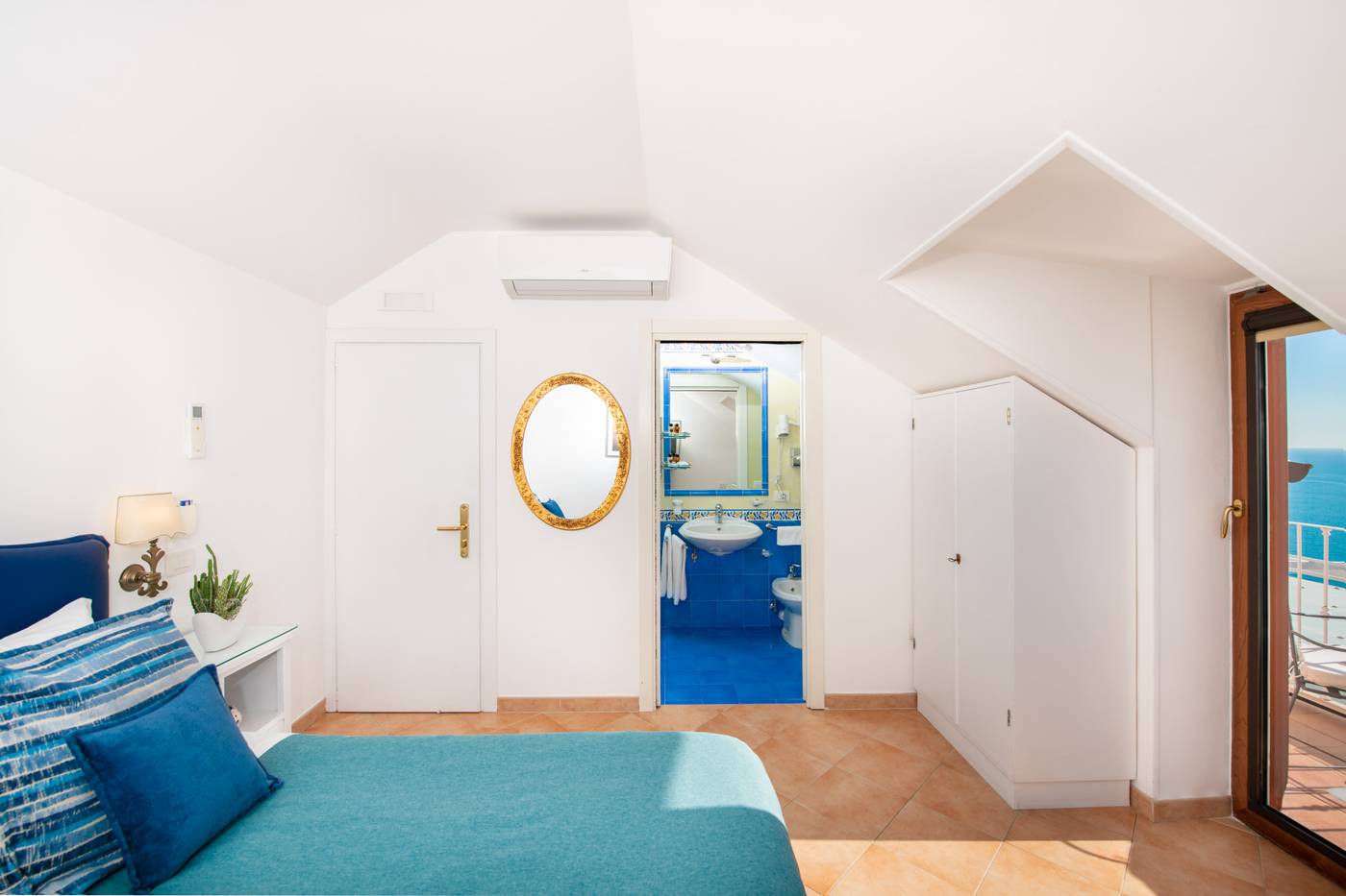 Hotel-Villa-Gabrisa-Room-17