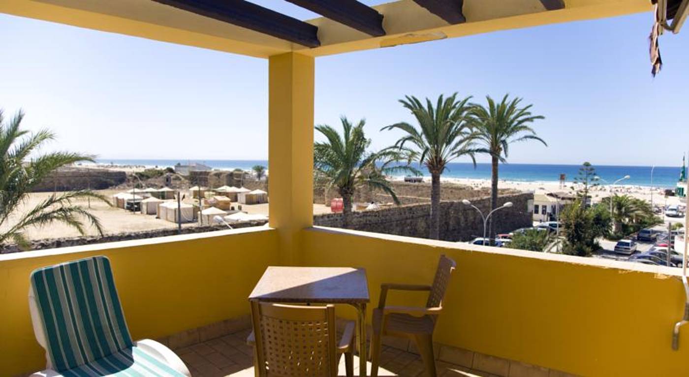 Hotel-Avenida-Playa-Room-9