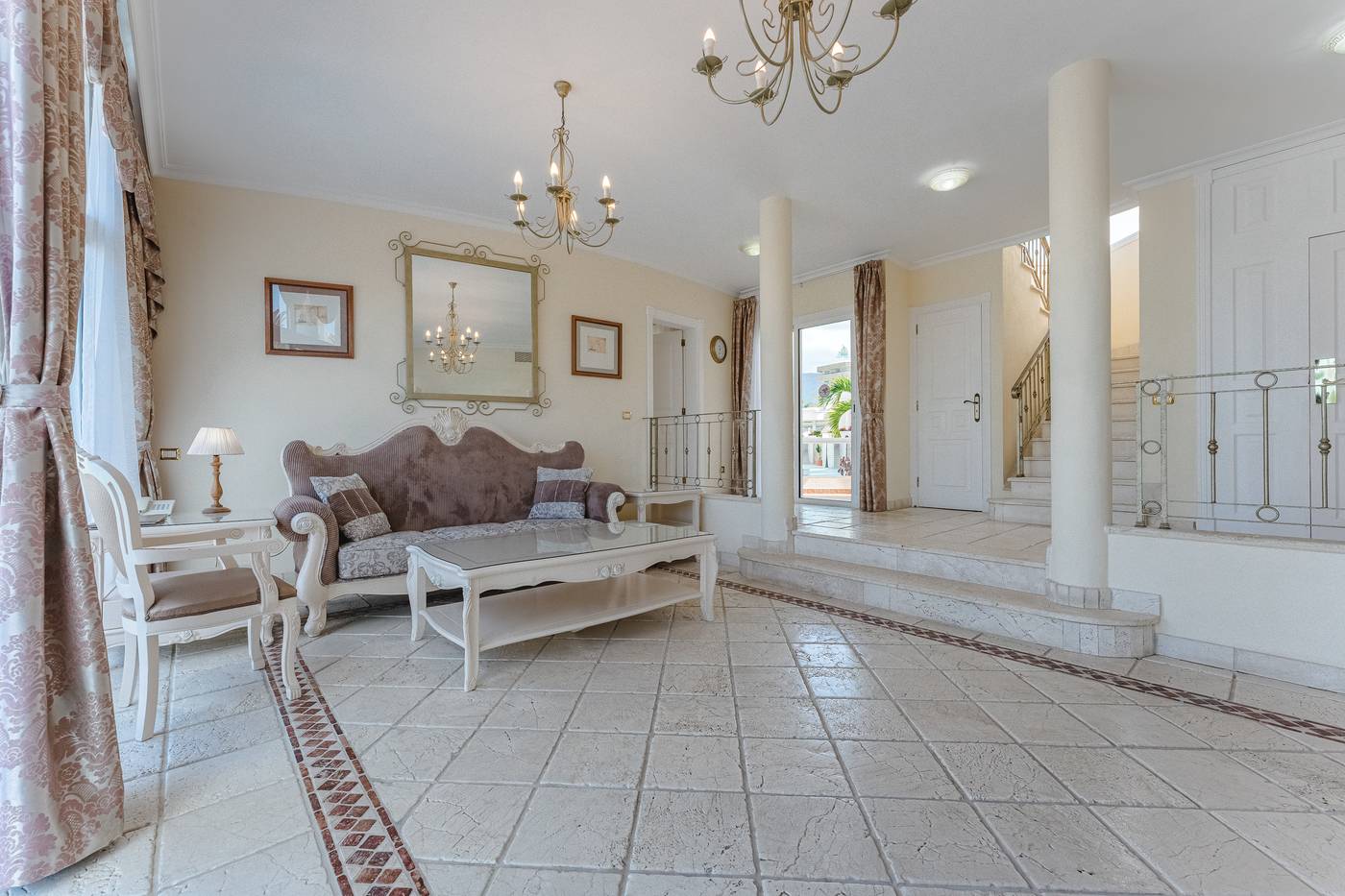 Flamingo-Suites-Room-81