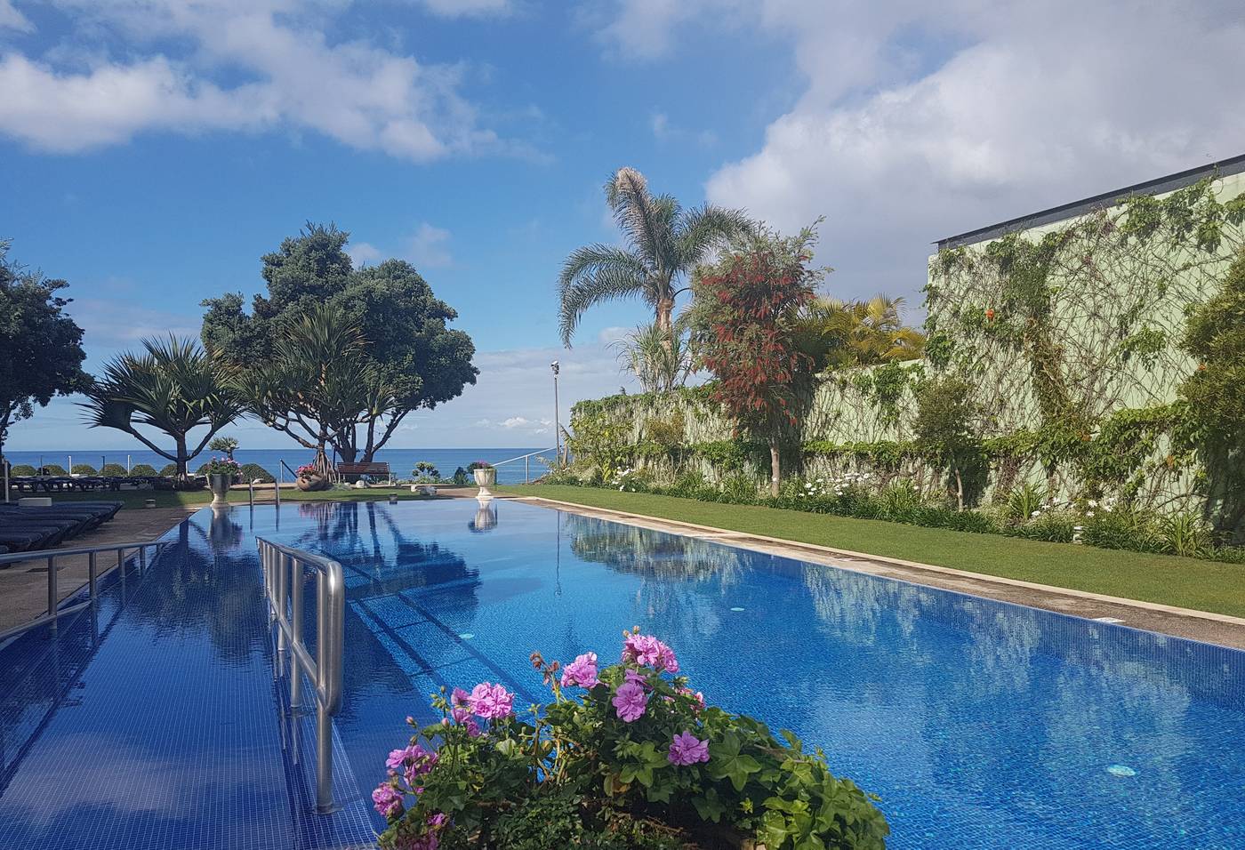 Golden-Residence-Hotel-Madeira-Pool-4