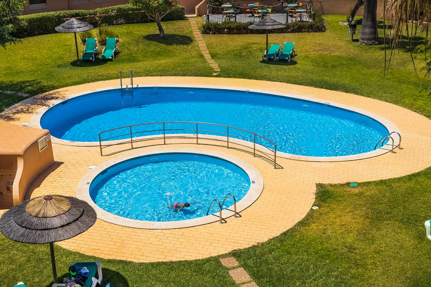 Clube-Maria-Luisa-Pool-4