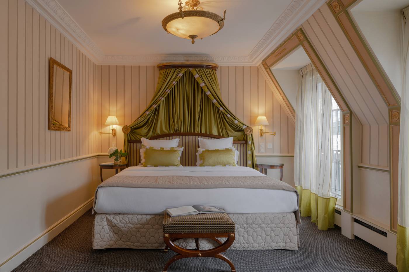 H----tel-Napol----on-Paris-Room-68