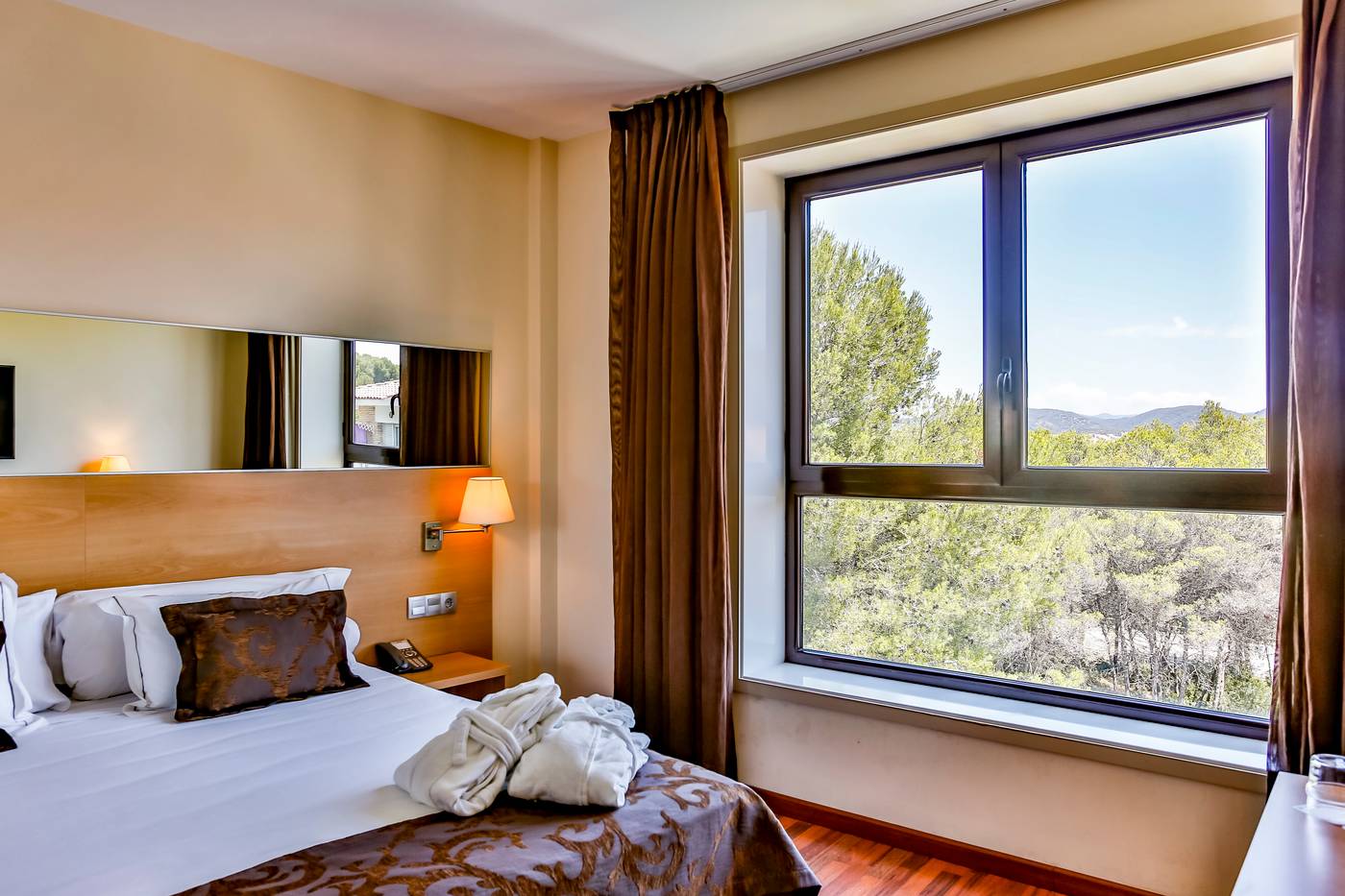 Desitges-Room-19