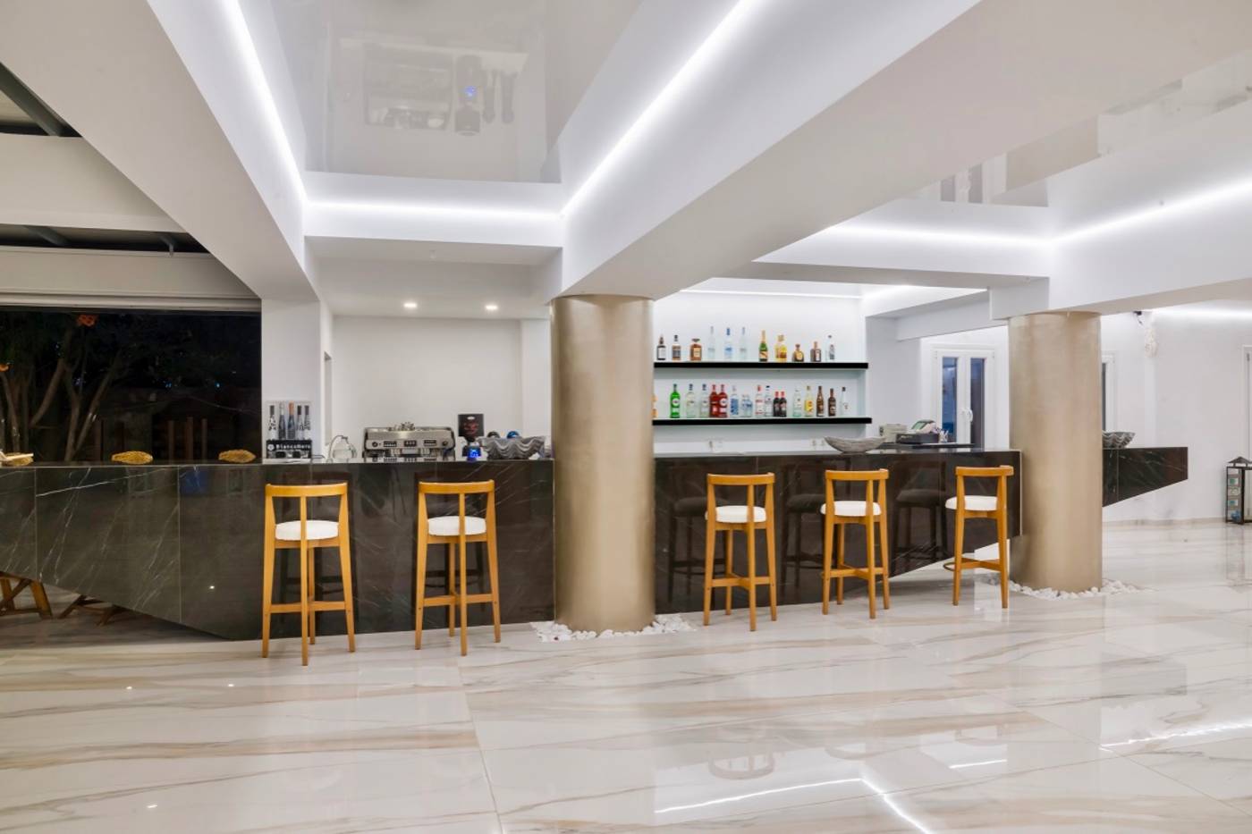 Dionysos-Luxury-Hotel-Mykonos-Bar-27