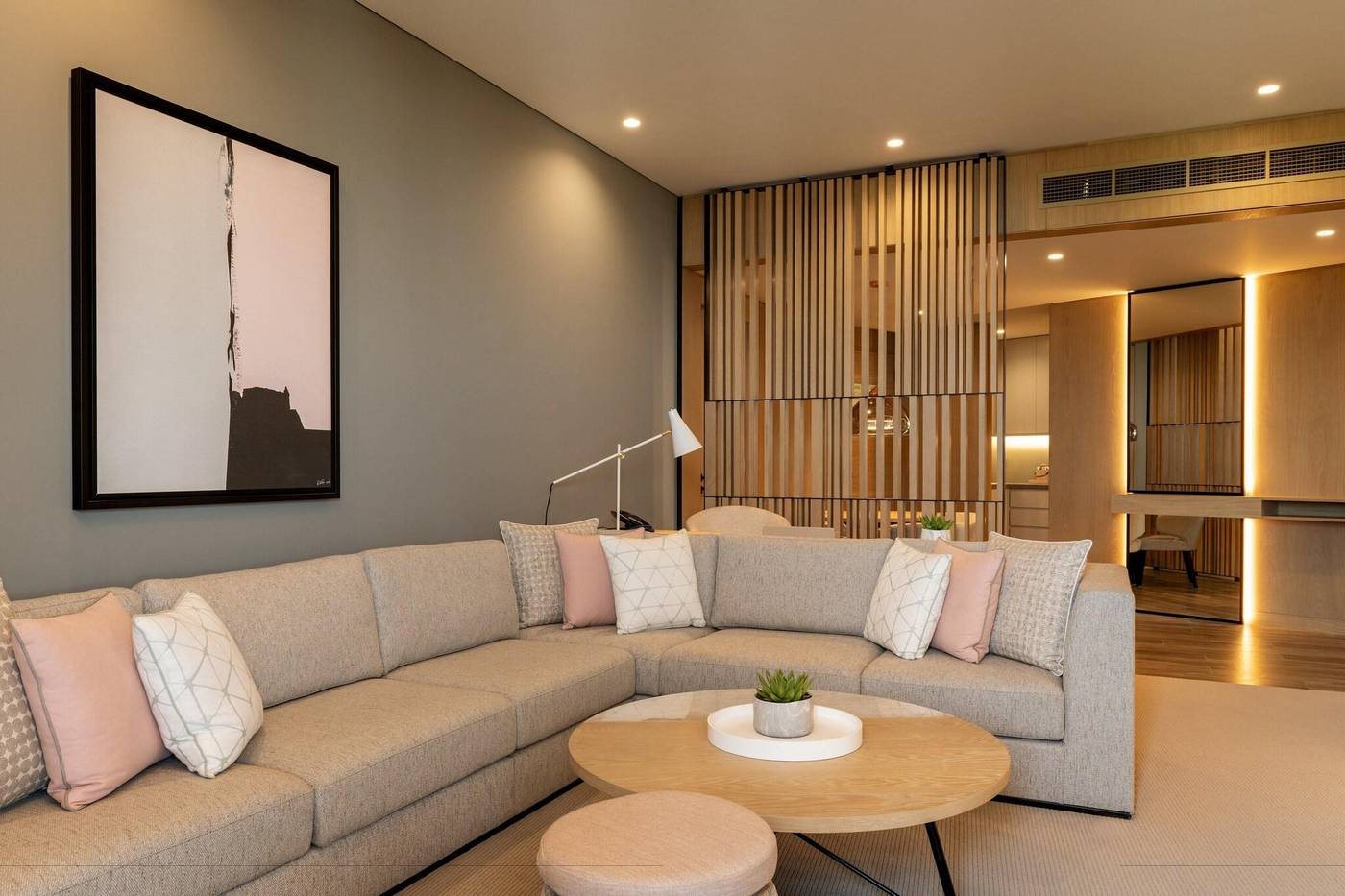 Le-Royal-Meridien-Beach-Resort-and-Spa-Lobby-41